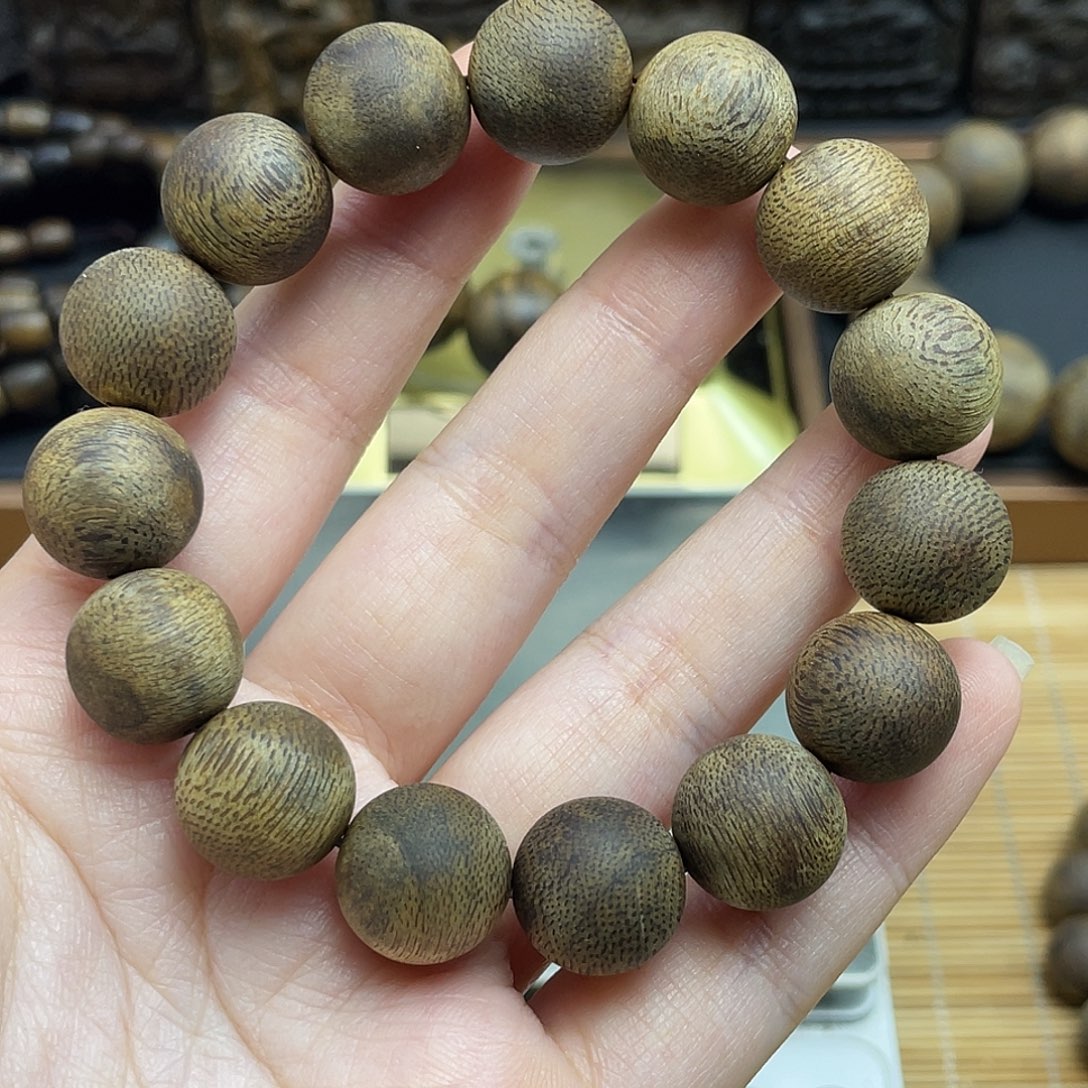 知***乐手串沉香芽庄白奇