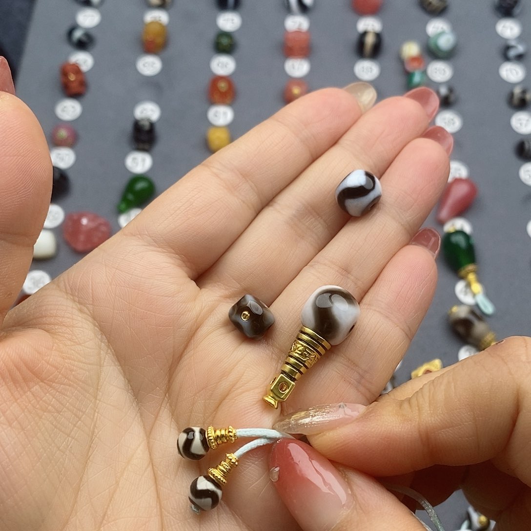 玛瑙/玉髓饰品合金L****8