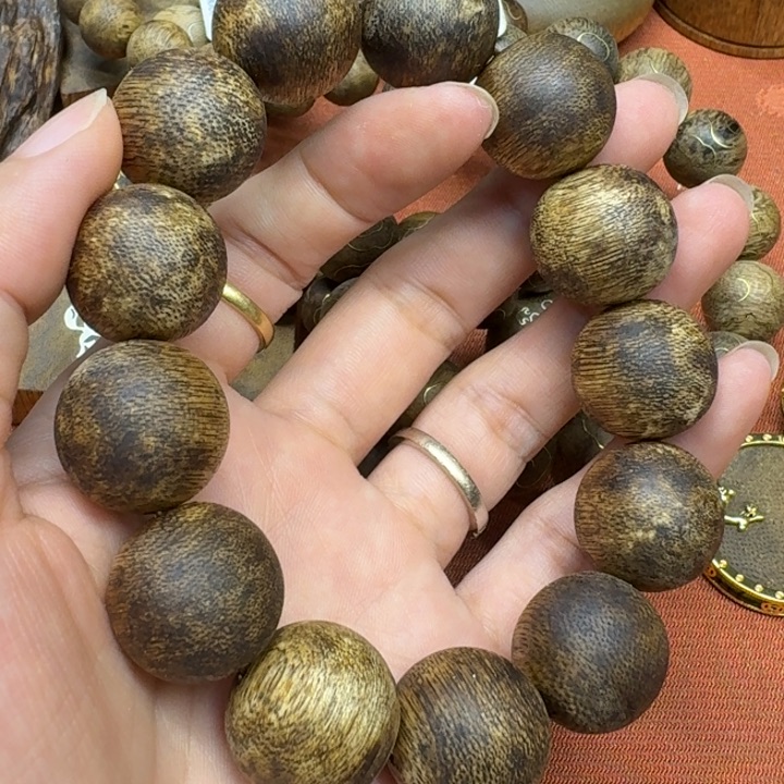 大叶紫檀（黑酸枝木类）