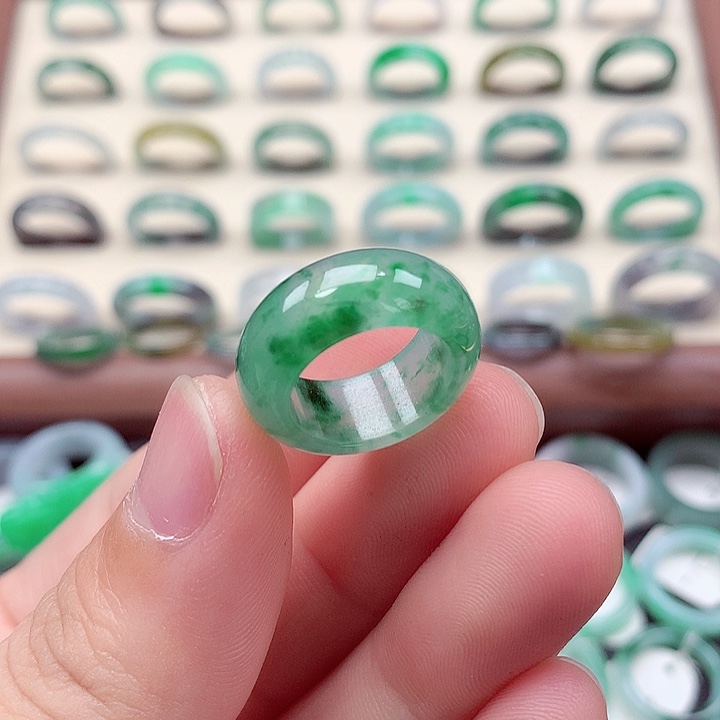 翡翠戒指未镶嵌6号