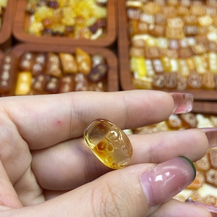 琥珀未镶嵌珠宝奇石拖鞋