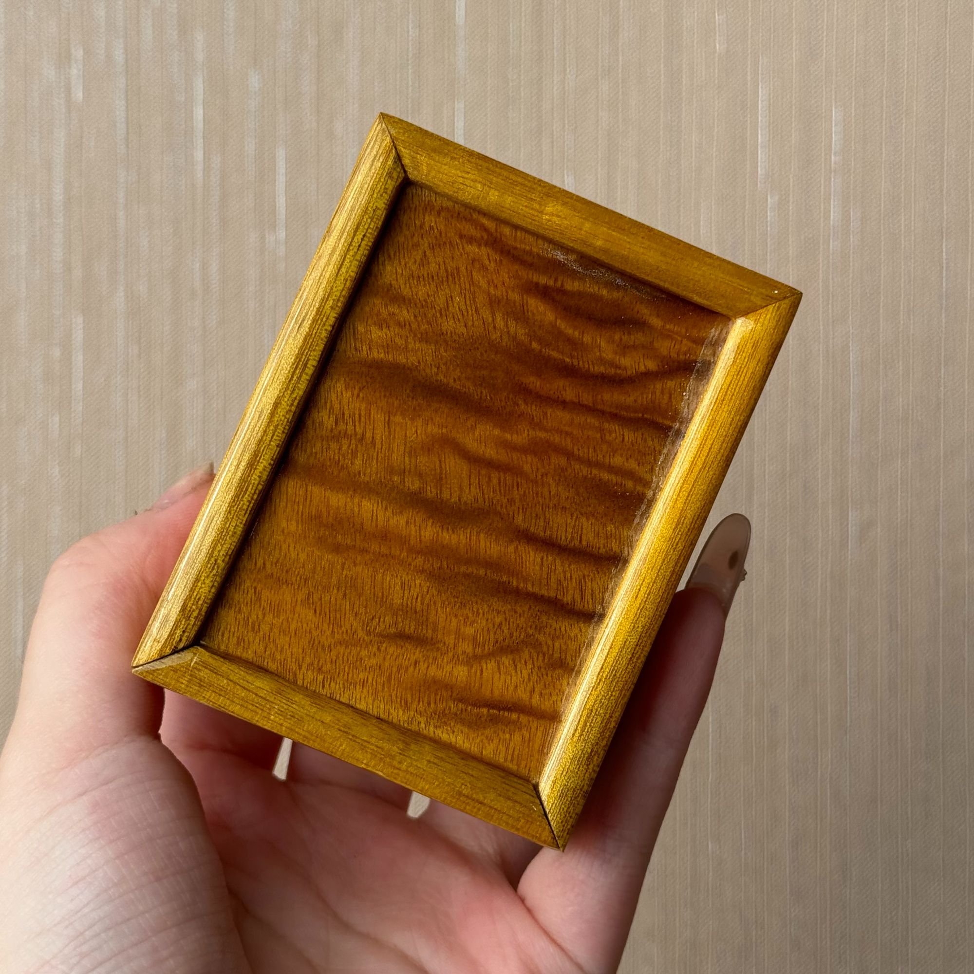 黄金樟水波戒指盒龙胆盒8*6*4cm(多样性发一件）