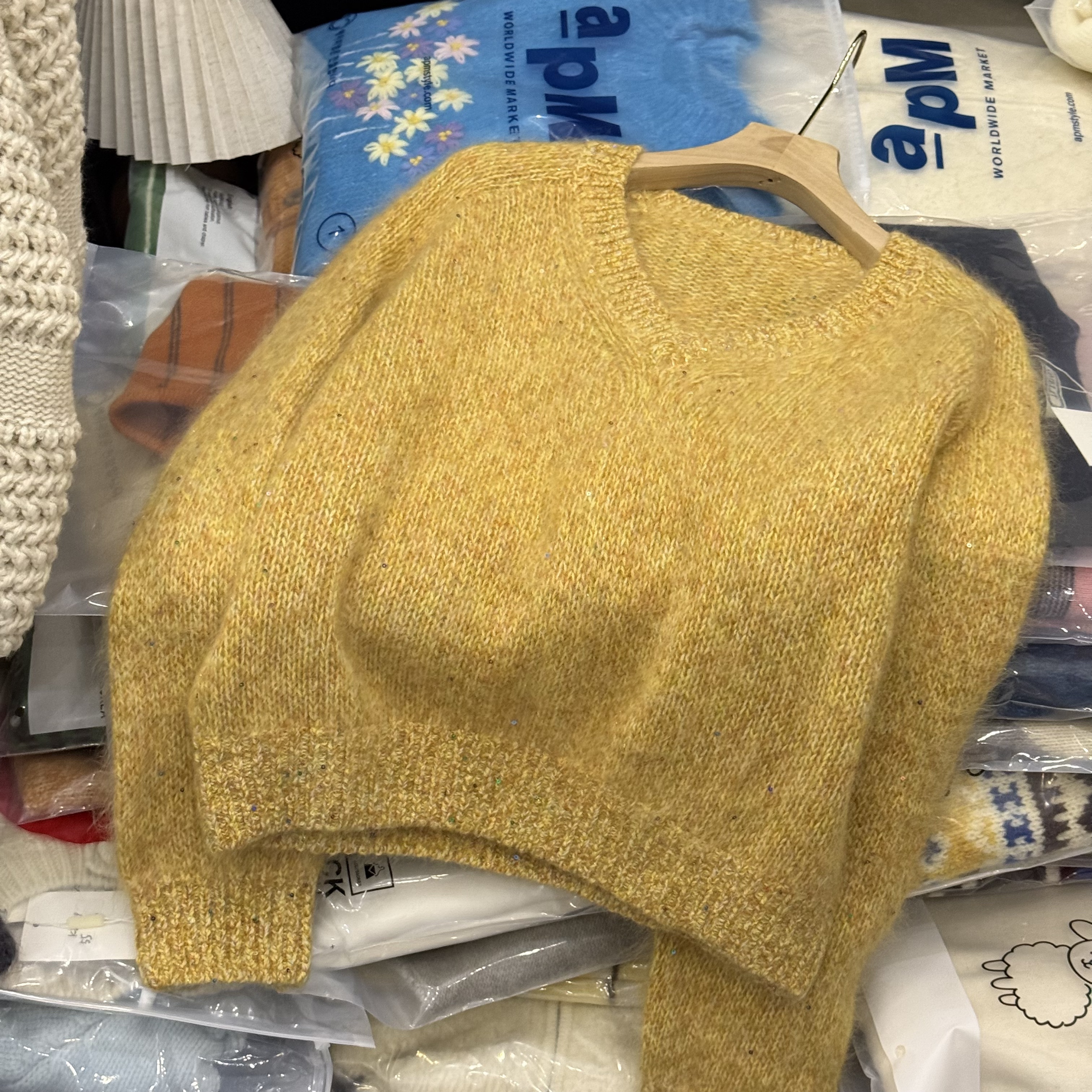 T2991 黄色亮片针织毛衣