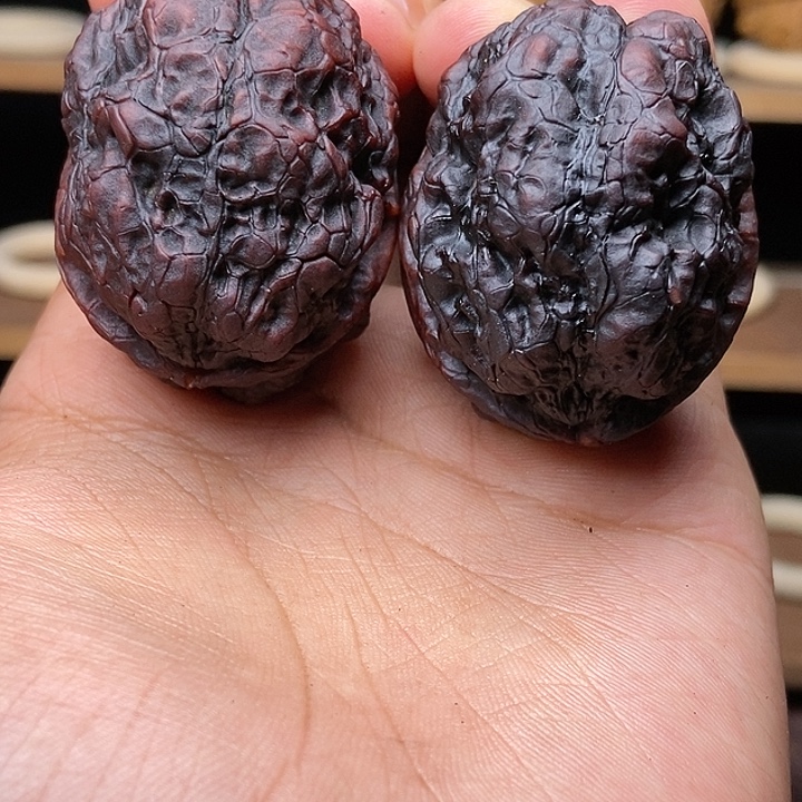 文玩核桃吊坠蟾王十八包