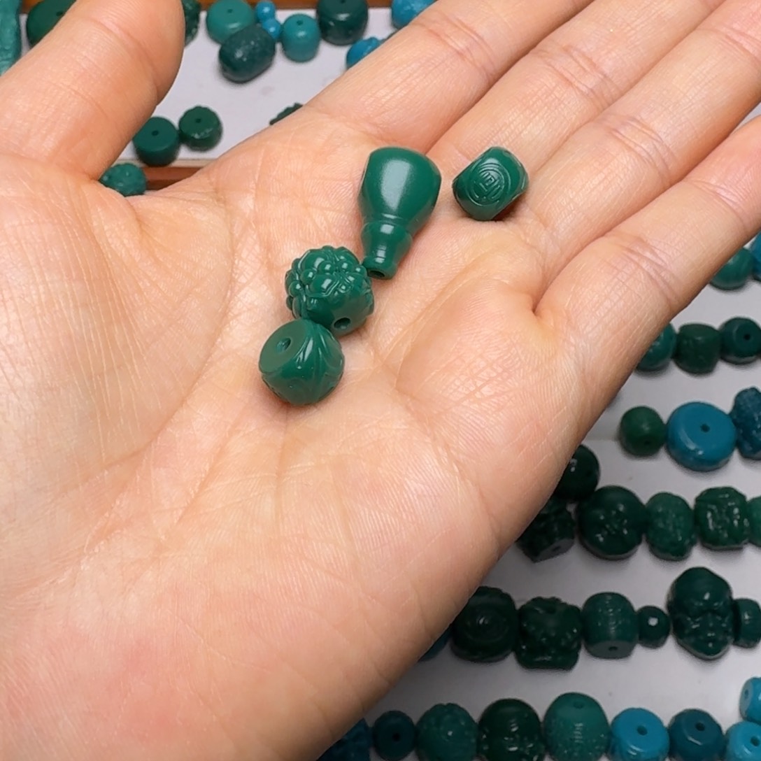 琉璃颈饰心**思科技松配饰