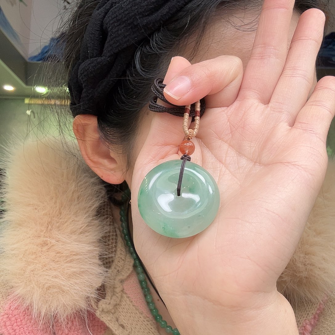 石英质玉吊坠(赠链)合金