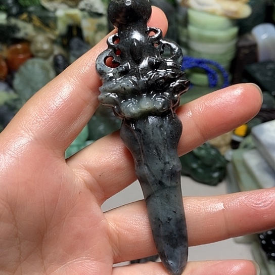 蛇纹石玉未镶嵌珠宝半成品源****.