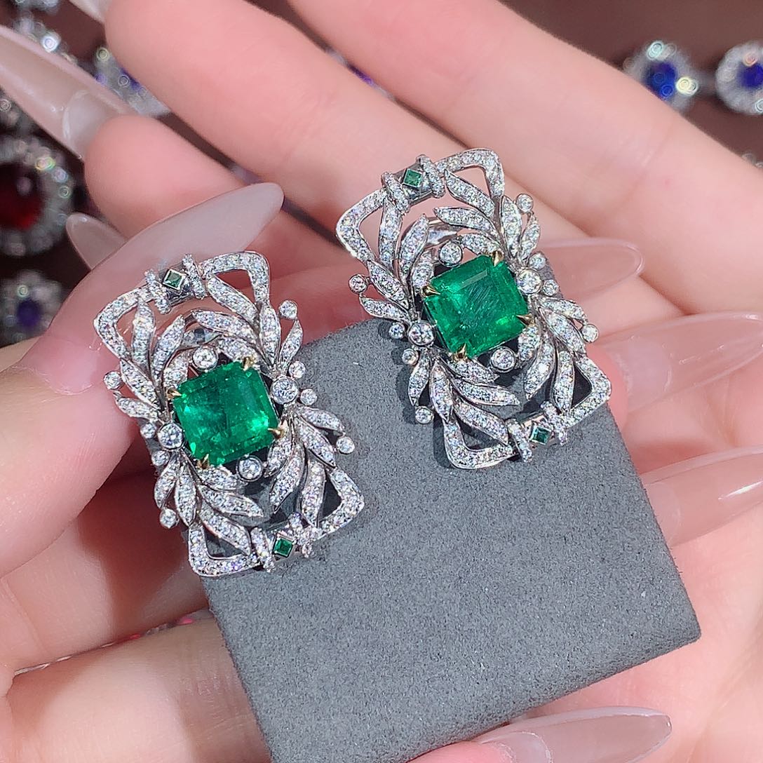 18K金镶嵌耳饰祖母绿5.57ct/天然宝石/七天无理由