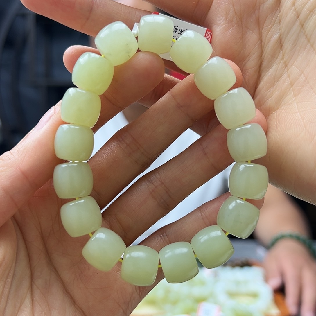 手串未镶嵌和田玉13黄口