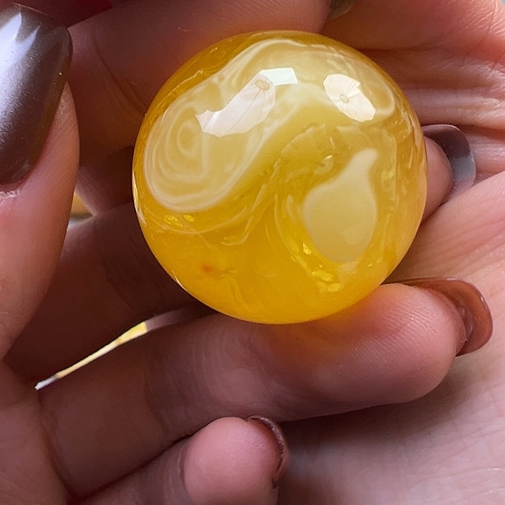 蜜蜡未镶嵌珠宝奇石