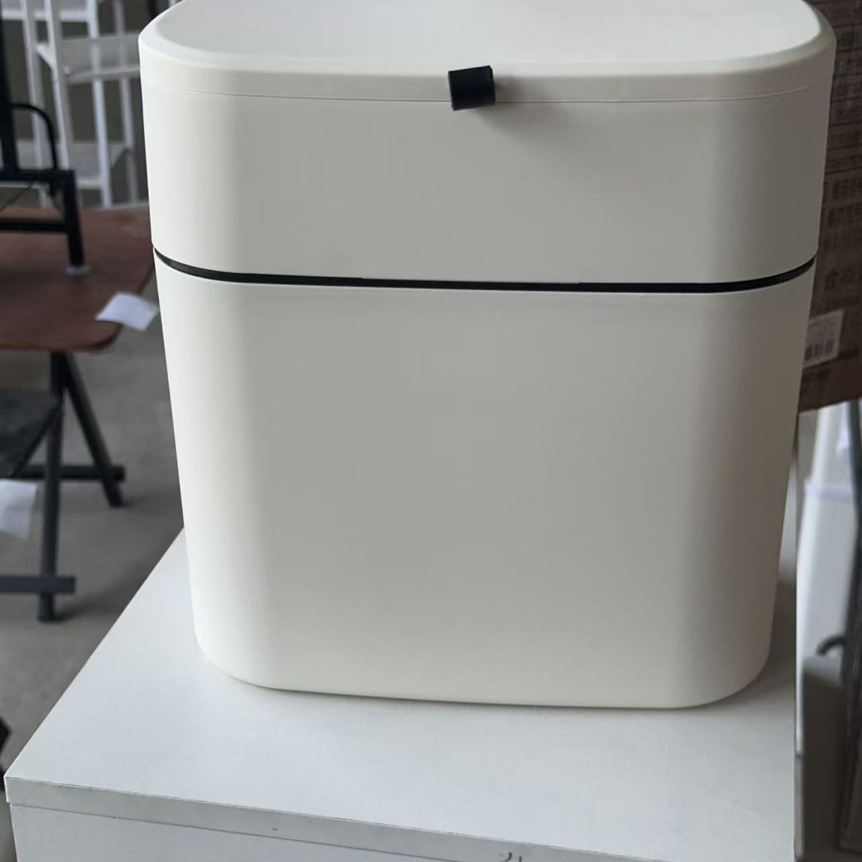 厨房简易壁挂垃圾桶