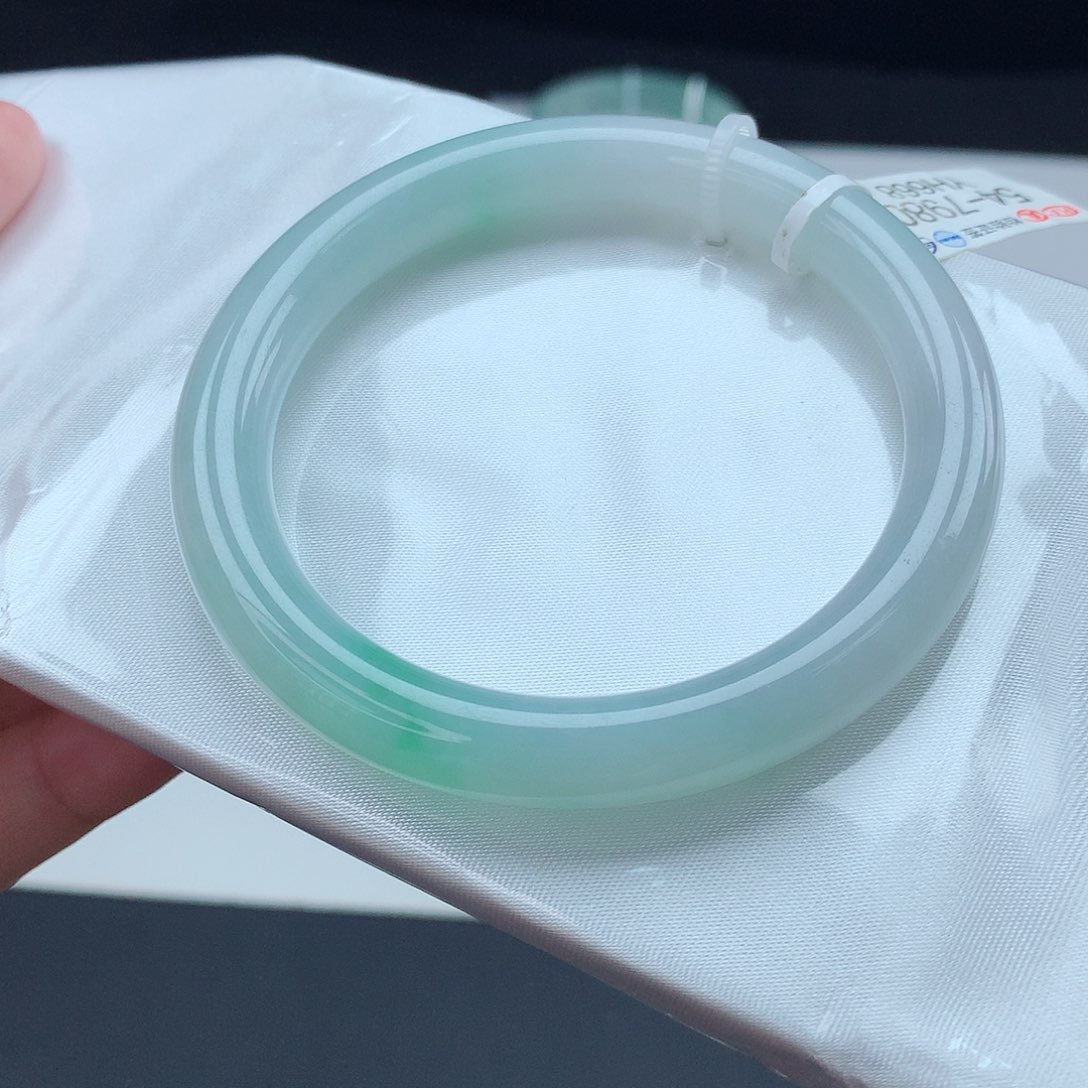 翡翠手镯未镶嵌天然翡翠16号