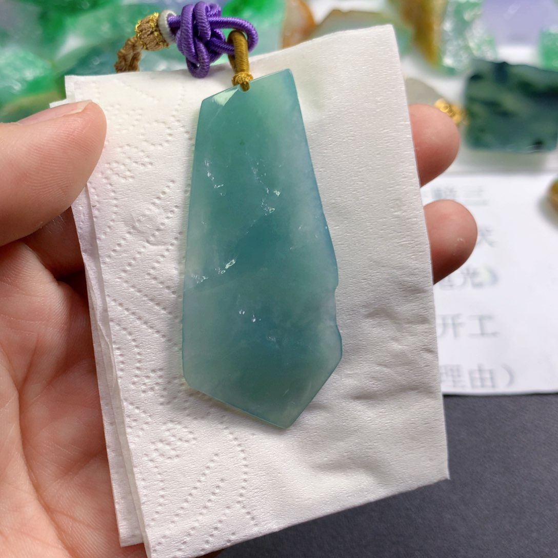 【闪购商品】翡翠吊坠(不含链)未镶嵌