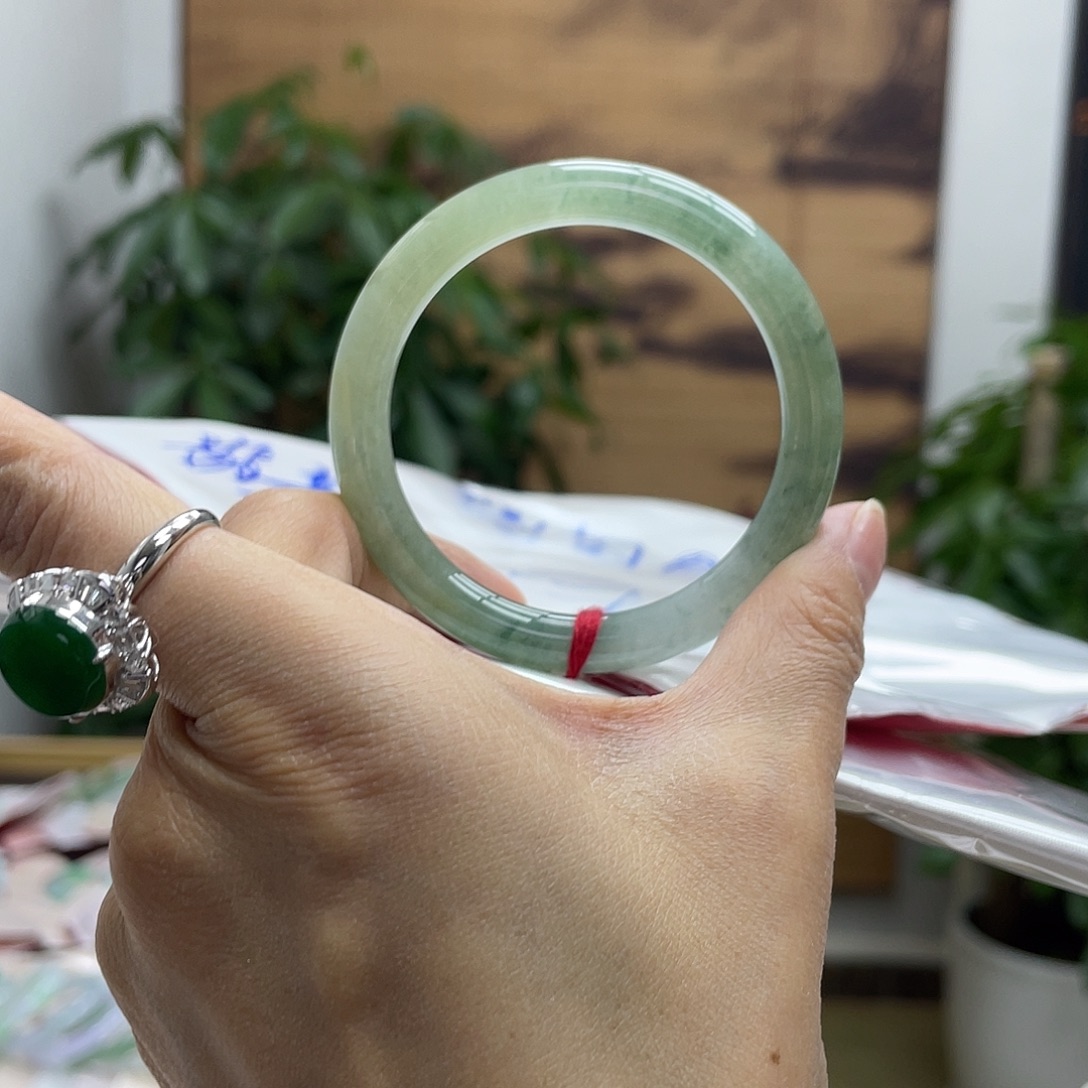 翡翠未镶嵌手镯翡翠