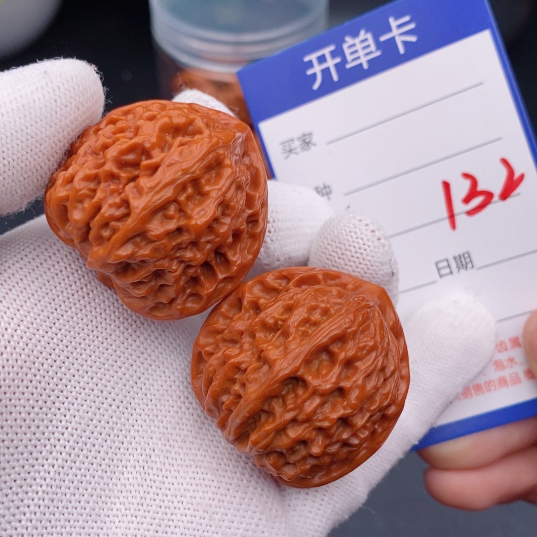 文玩核桃把件36金牛132