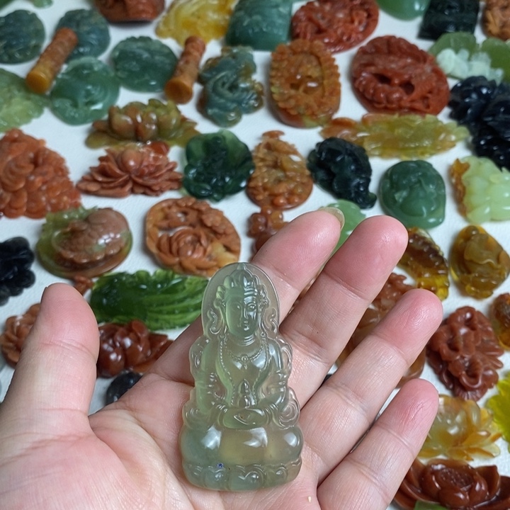蛇纹石玉颈饰未镶嵌