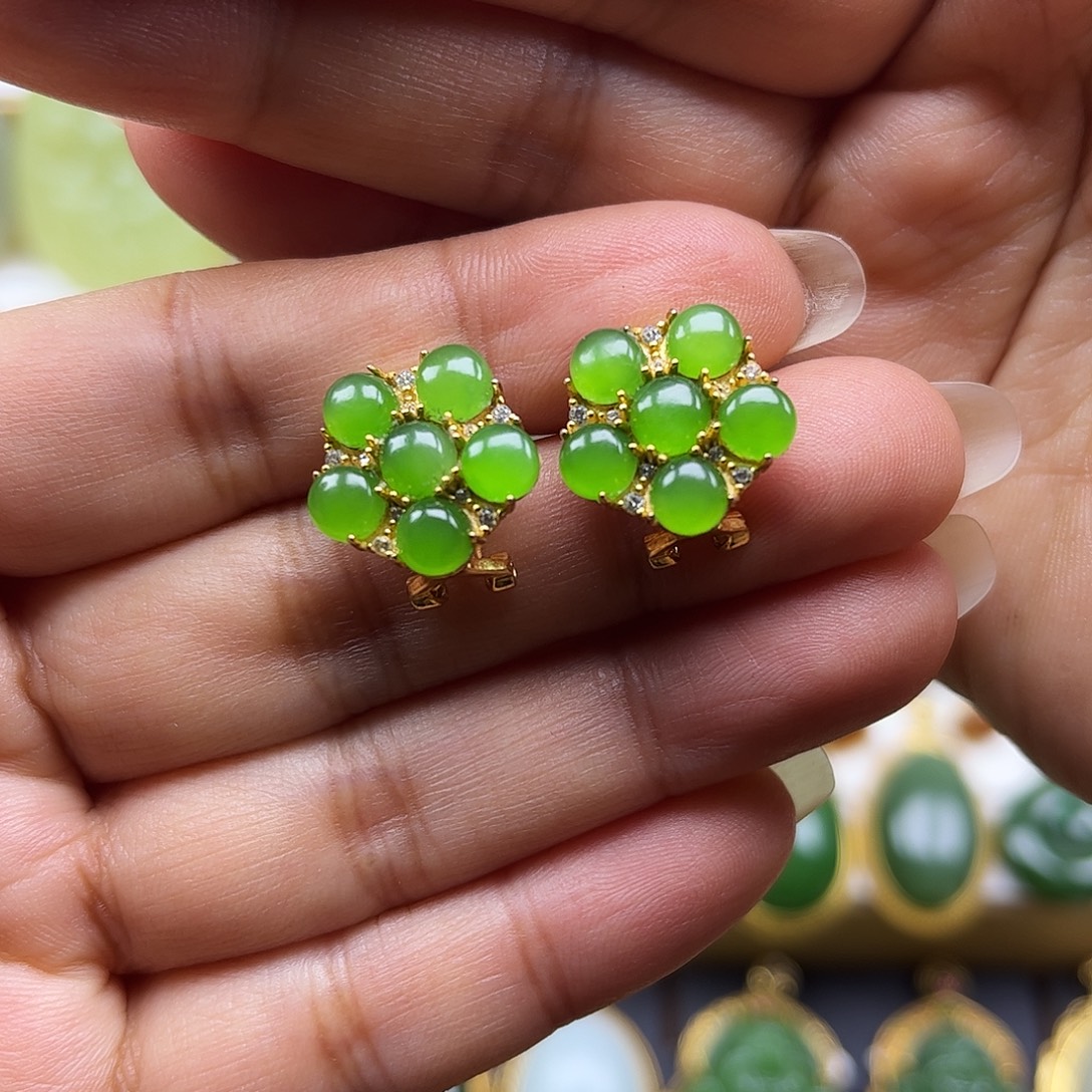 和田玉银S925镶嵌耳饰猫眼