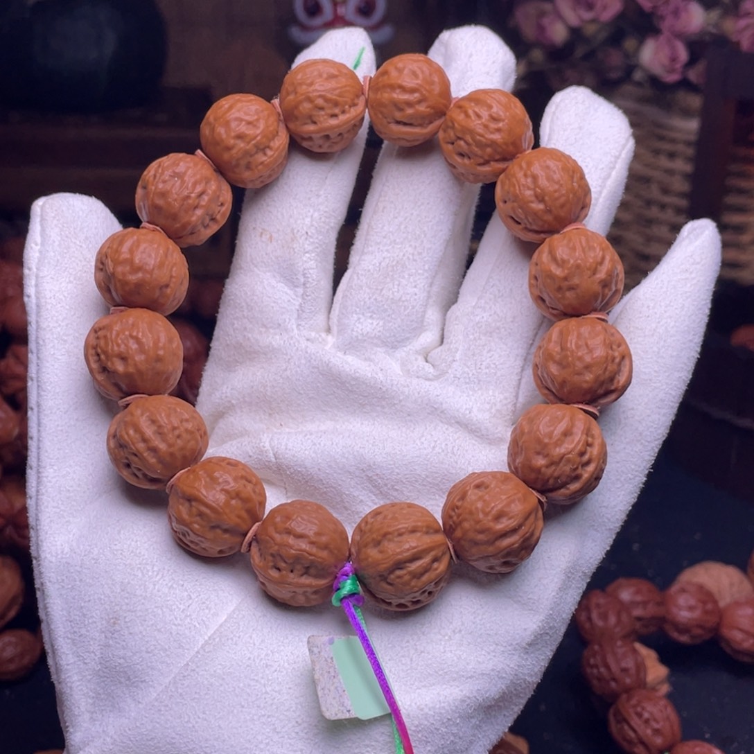 雄***鹰文玩核桃吊坠秋子