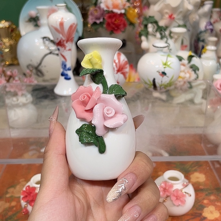 手工精致花瓶摆件 
