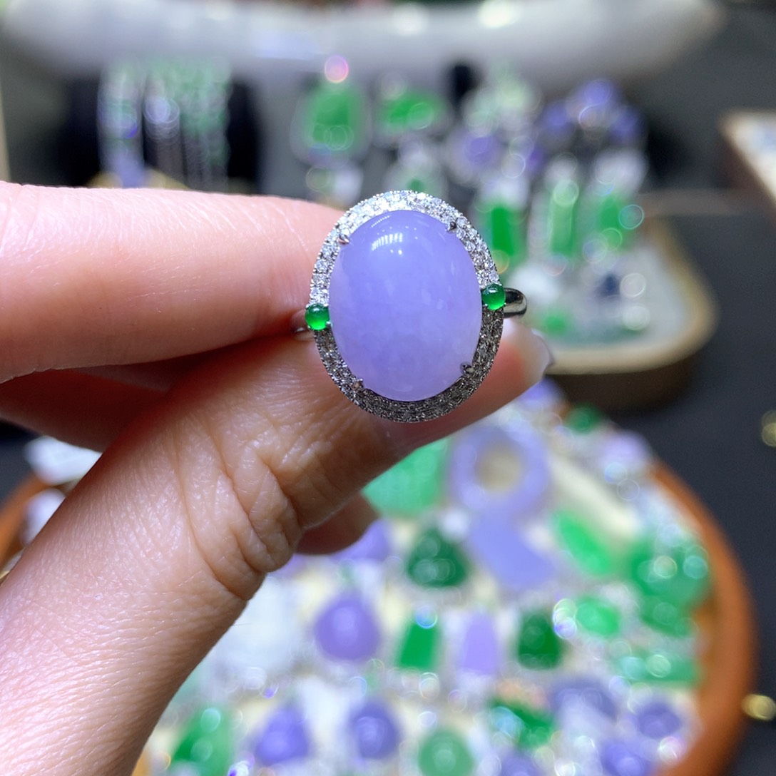 【闪购商品】翡翠颈饰18K金镶嵌翡翠吊坠项链