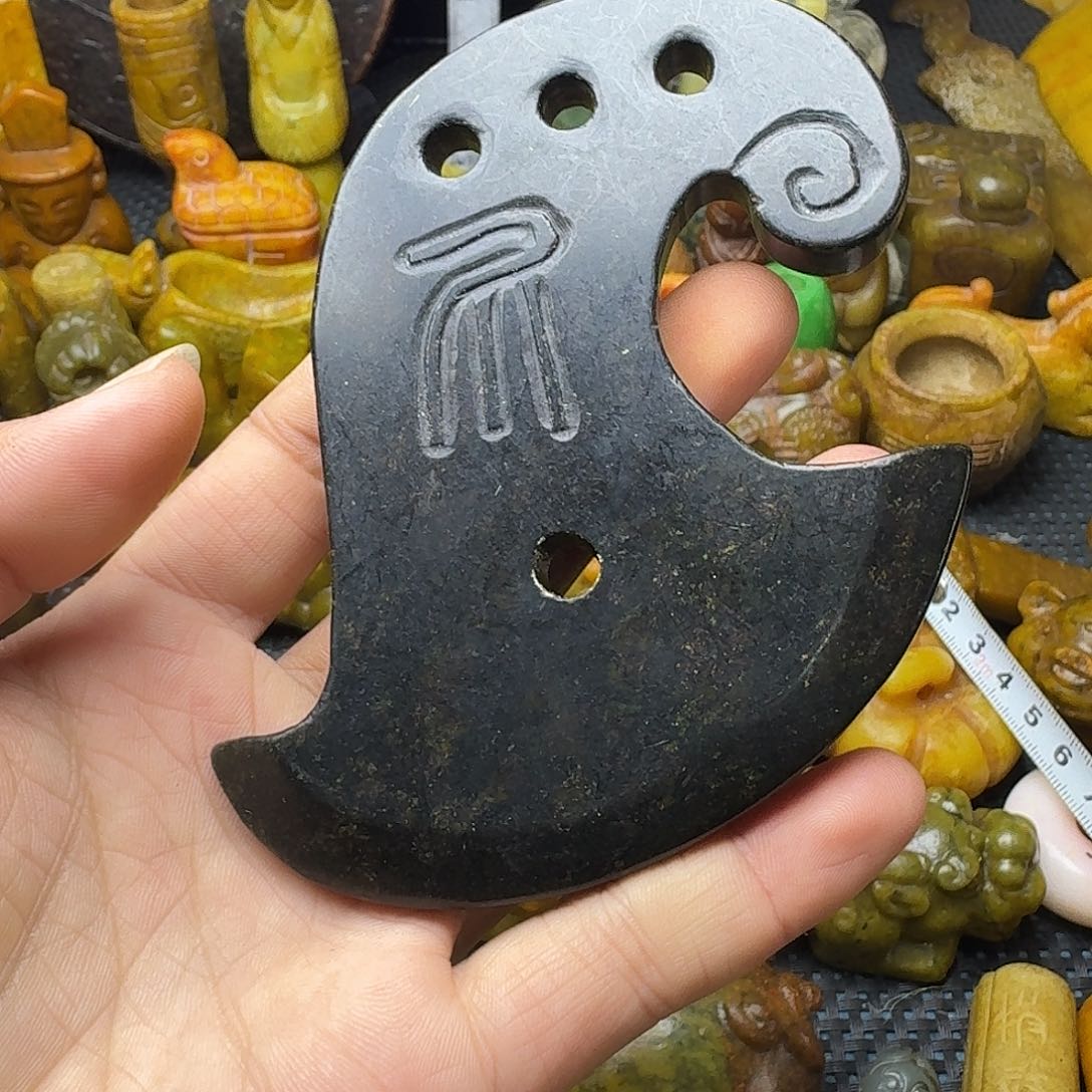 白玉菩提吊坠。。。