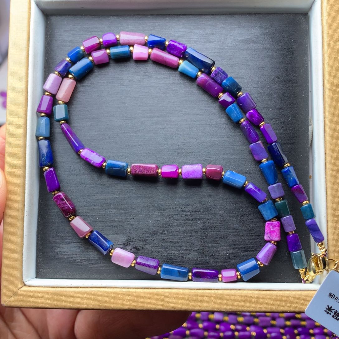 未镶嵌苏纪石（舒俱来）项链