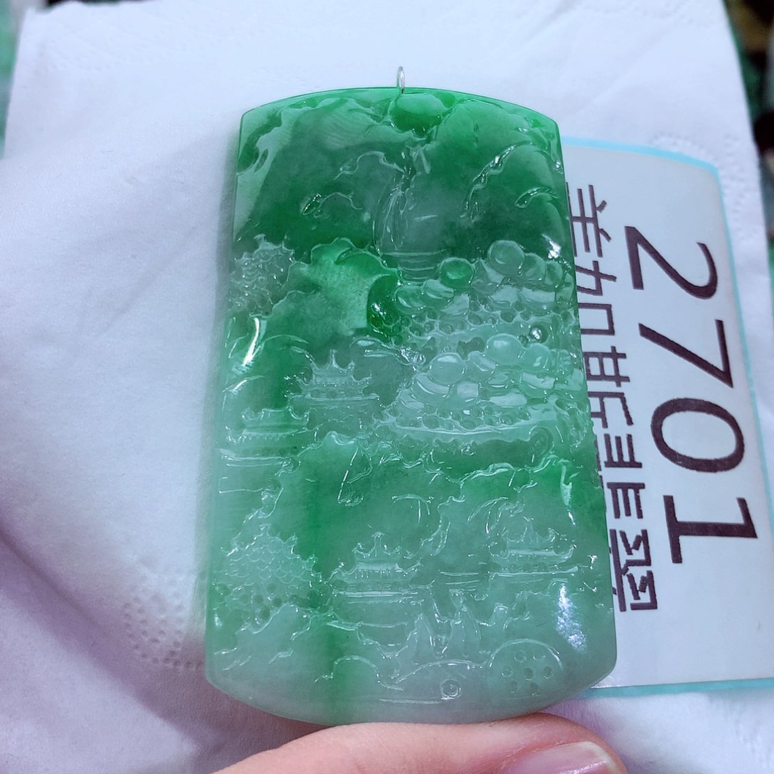 吊坠(不含链)未镶嵌翡翠