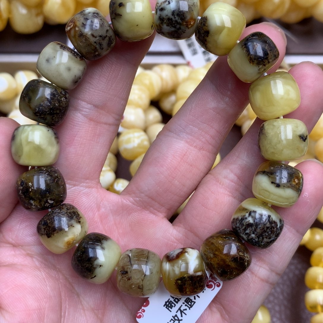 琥珀未镶嵌珠宝奇石10