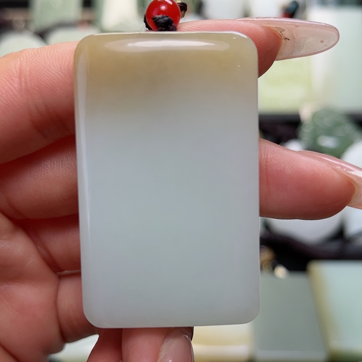 【闪购商品】颈饰未镶嵌和田玉大*