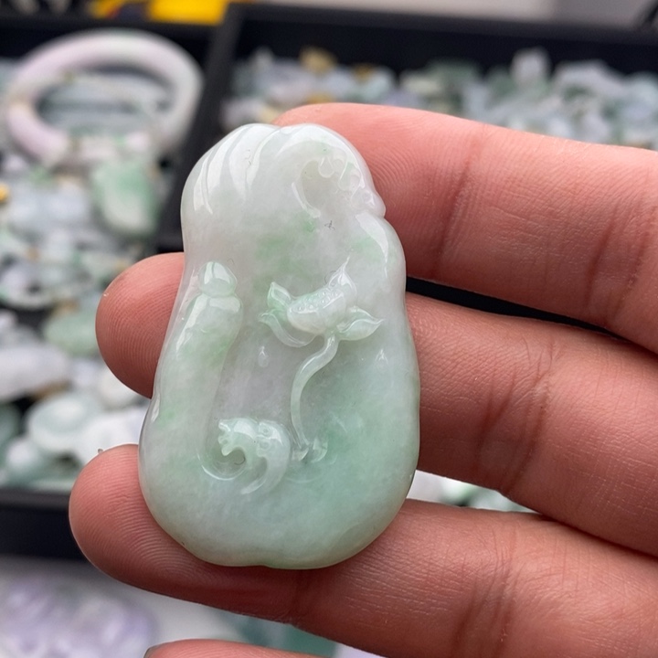 翡翠未镶嵌吊坠(不含链)