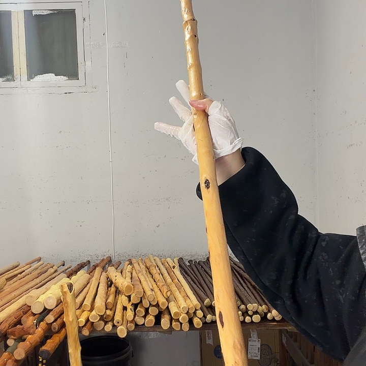 五***月秦岭石山红牛筋车载