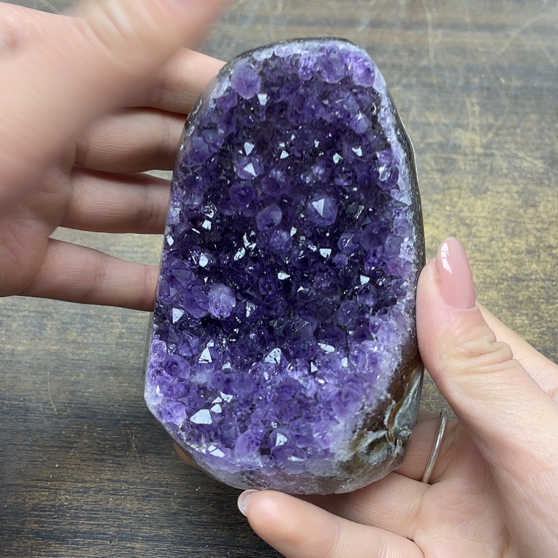 紫晶未镶嵌大型摆件（非配饰）