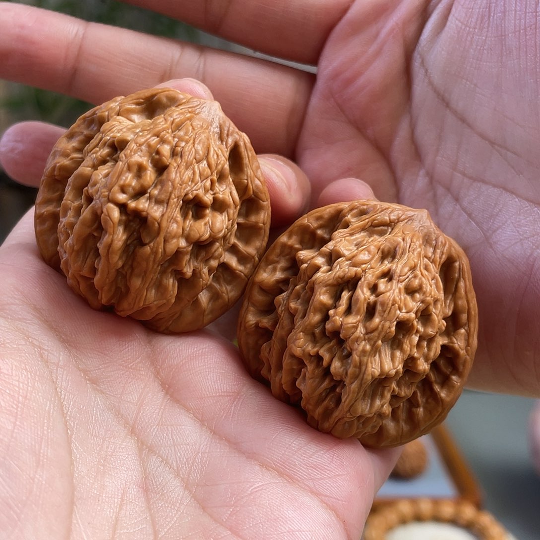 桃核把件43×42尺全品粗筋虎头CN0517已打底