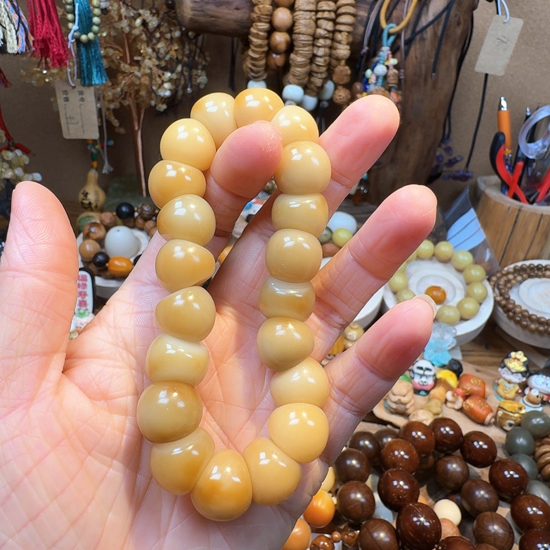 柏香籽/百香籽吊坠菩提树和树