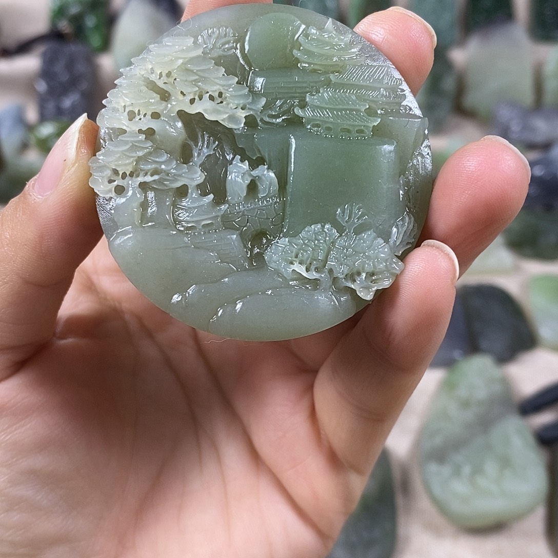 和田玉未镶嵌颈饰