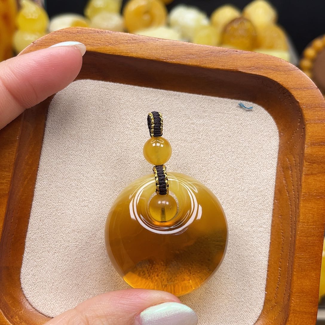 蜜蜡裸石未镶嵌蜜蜡