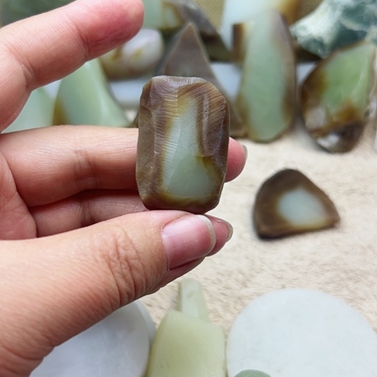 【闪购商品】和田玉（糖玉）挂件未镶嵌是**啊