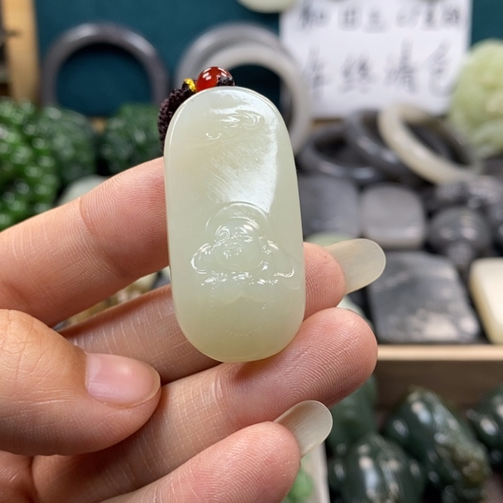 和田玉颈饰未镶嵌