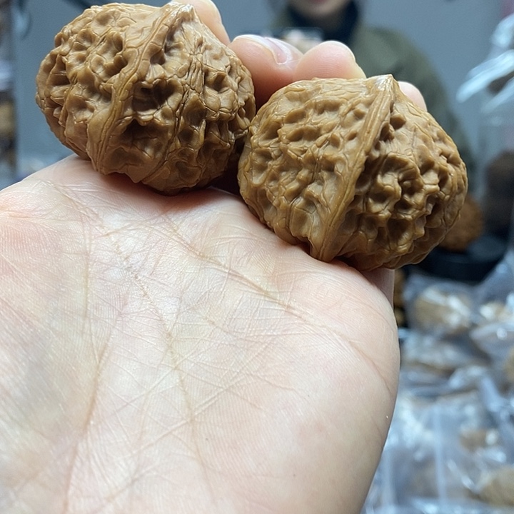 把件文玩核桃42玉枕元宝黑点