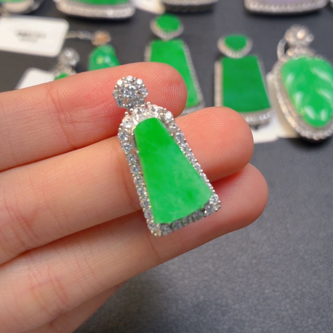 翡翠银S925镶嵌颈饰