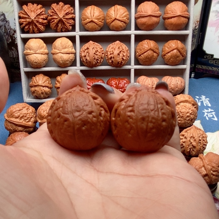 文玩核桃把件铁石
