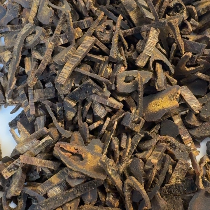 东***东沉香碎屑沉香木蓝宝石品种沉水料50克