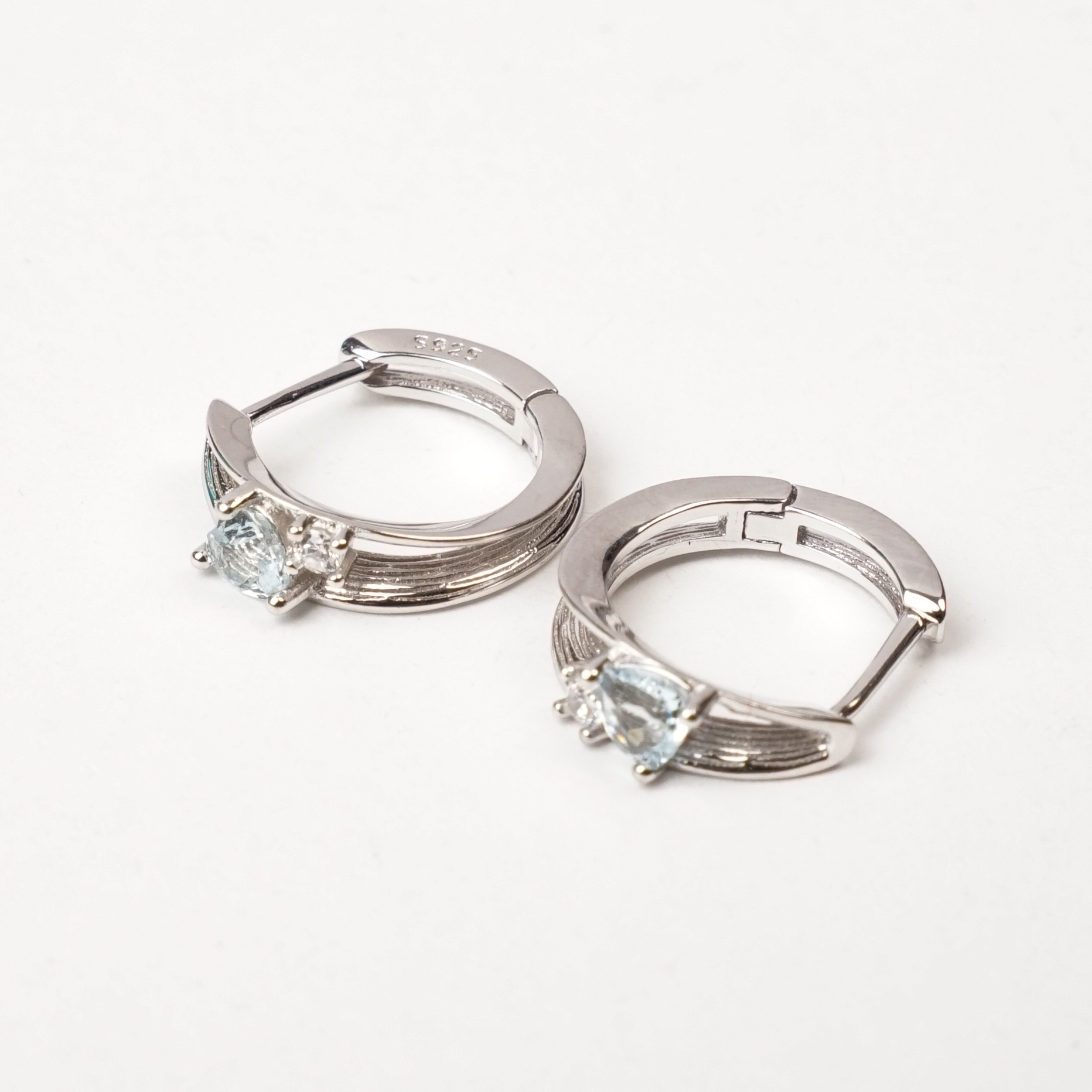 冰河裂缝｜海蓝宝爱心耳扣时尚简约精工款小众女款多样发一