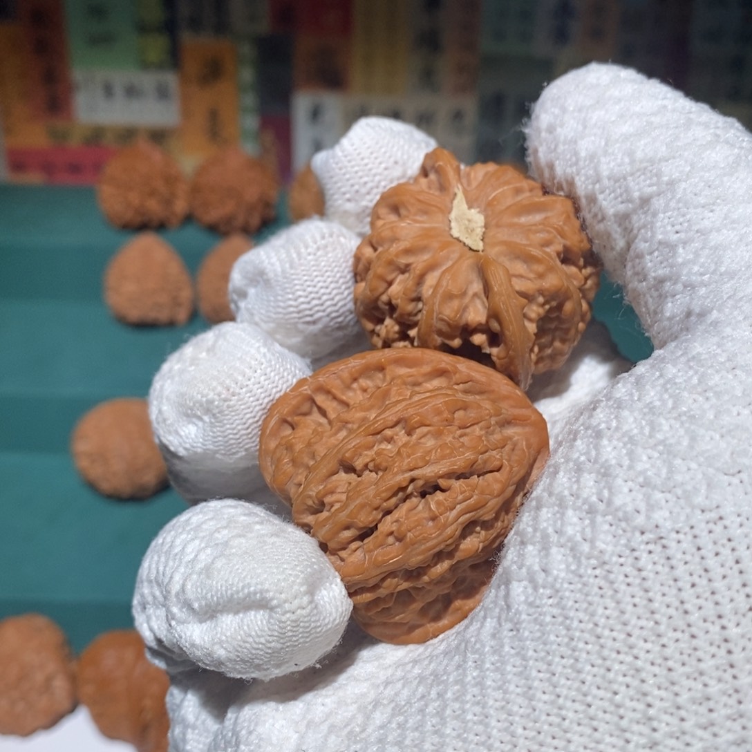 青***）把件文玩核桃蜜纹