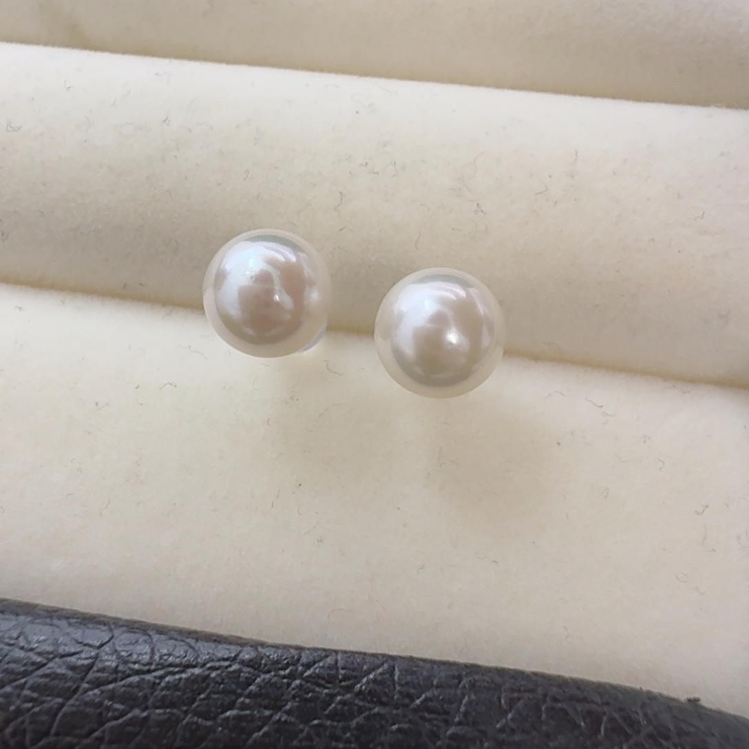 未镶嵌海水珍珠耳饰