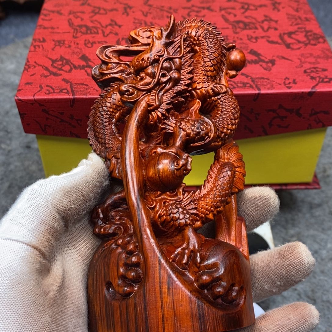 木洋**洒小叶紫檀摆件。