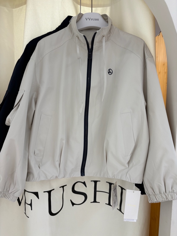 VVFUSHI 94801新款短外套夹克休闲女士百搭连帽宽松