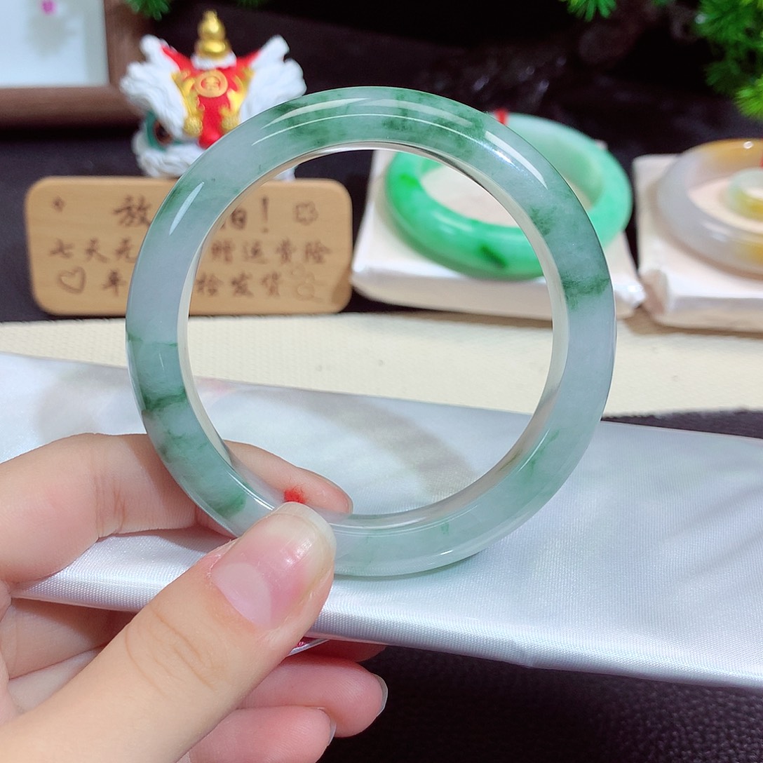 翡翠未镶嵌手镯1280