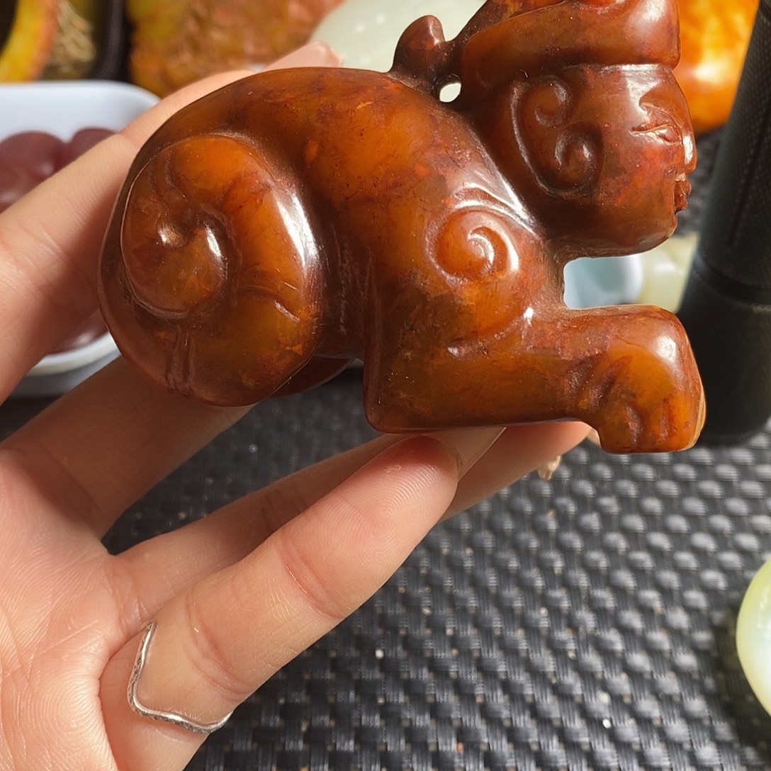 岫玉未镶嵌珠宝奇石