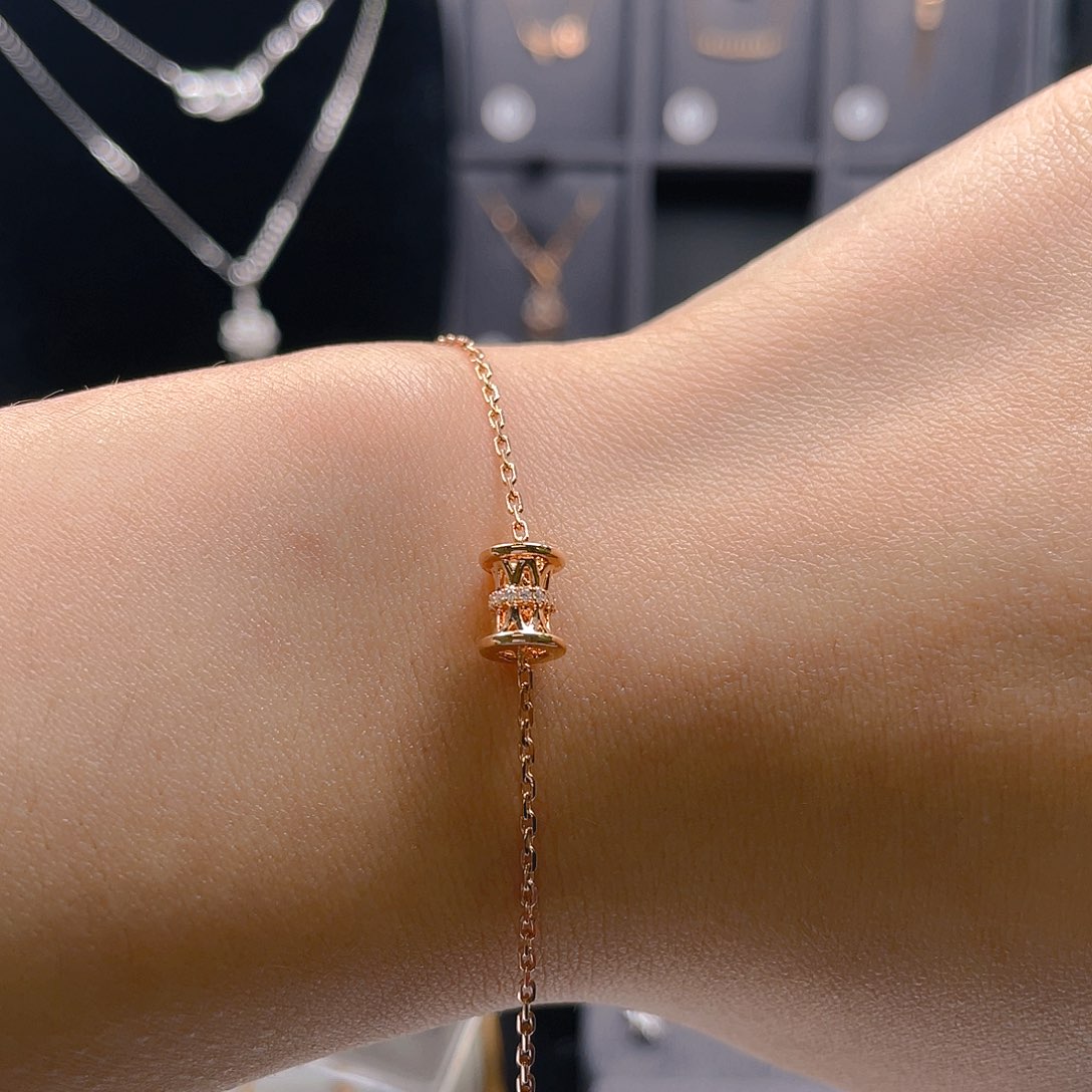 钻石手链18K金镶嵌小*手链